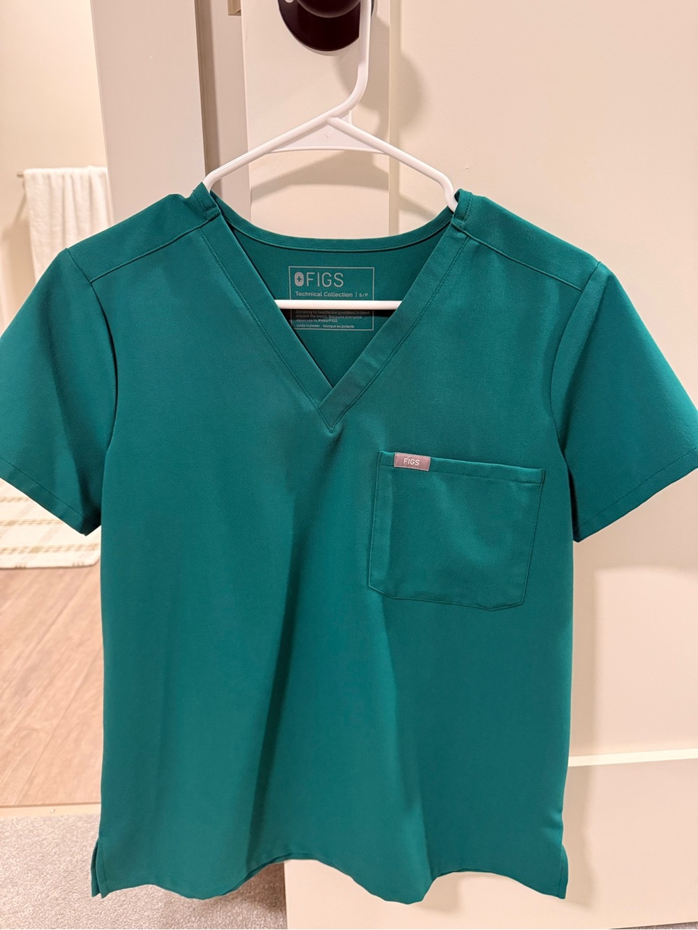 FIGS Hunter Green Catarina Scrub Top